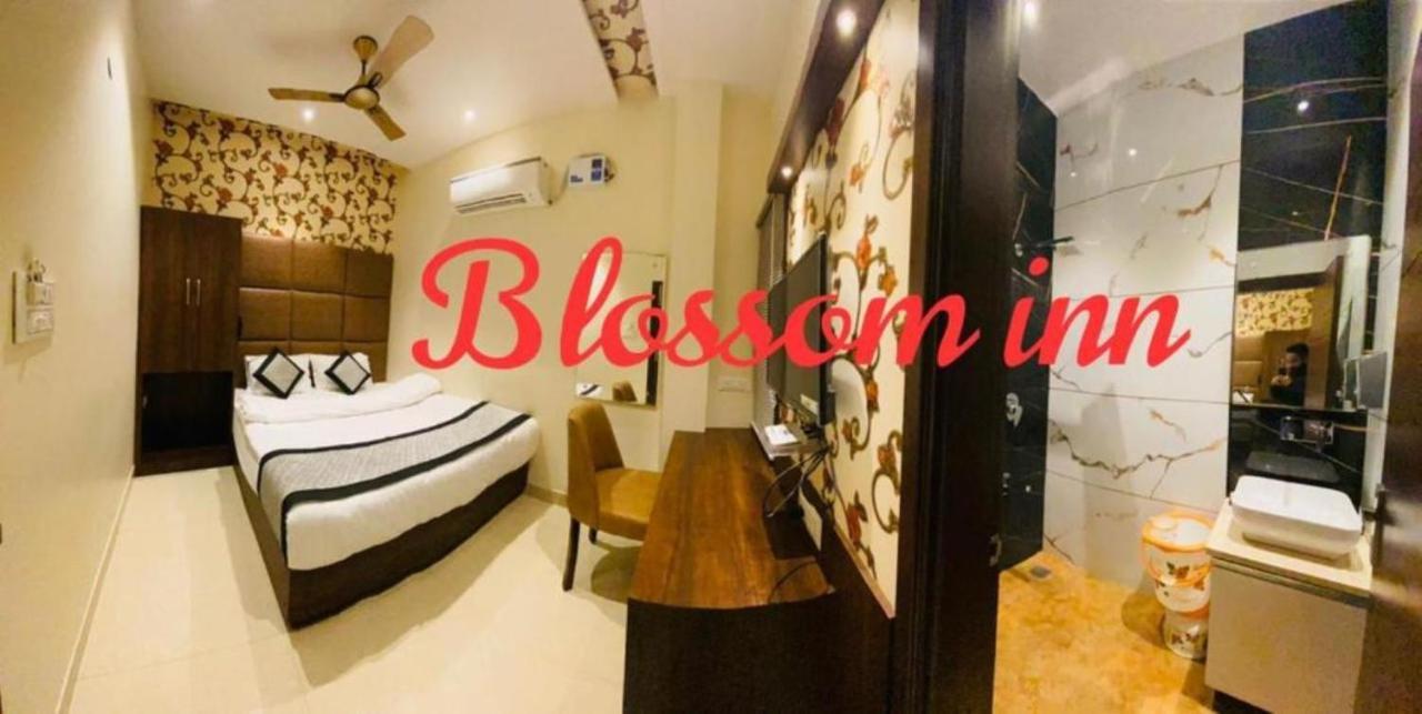 Hotel Blossom Inn Amritsar Exterior foto