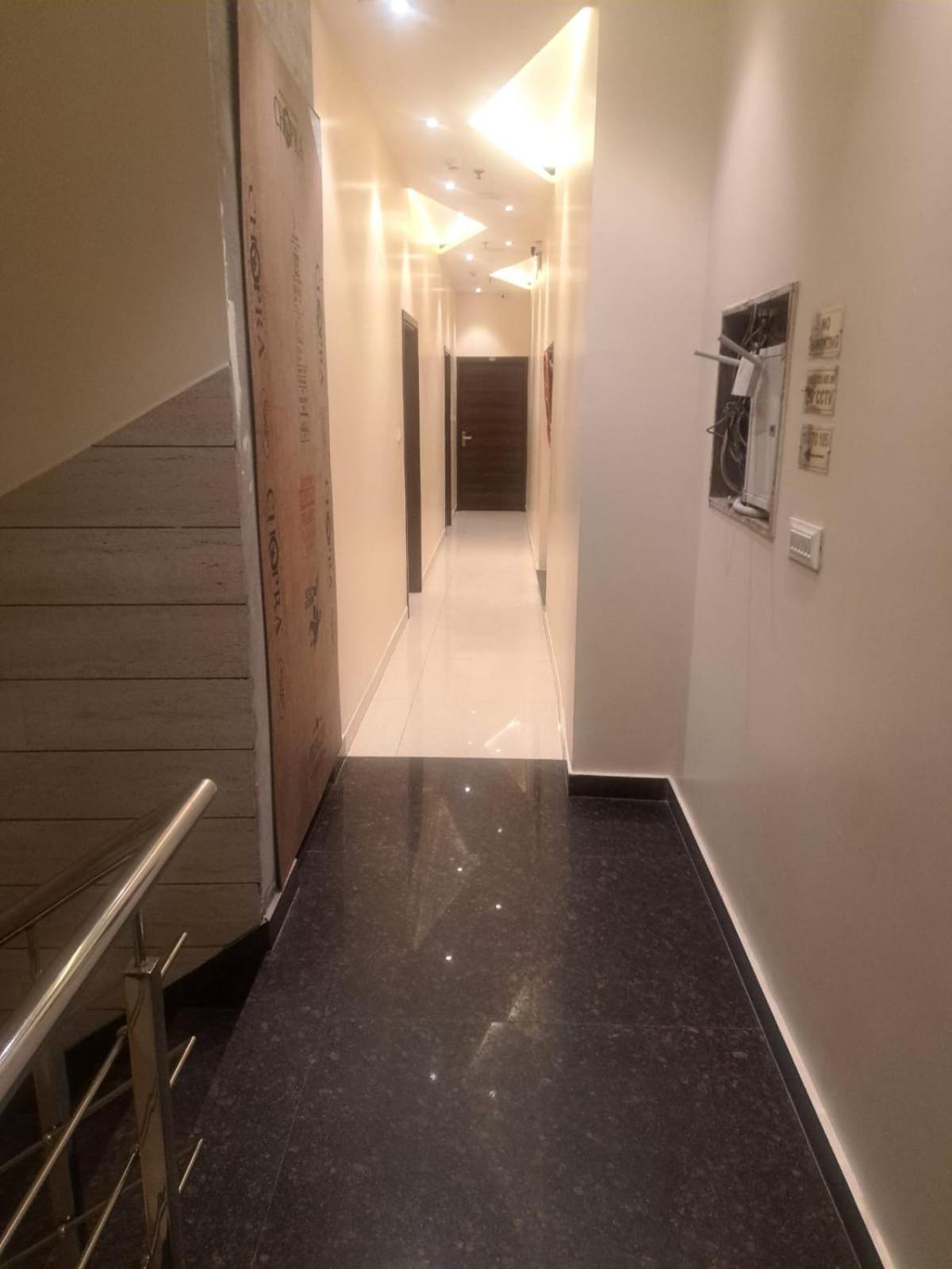 Hotel Blossom Inn Amritsar Exterior foto
