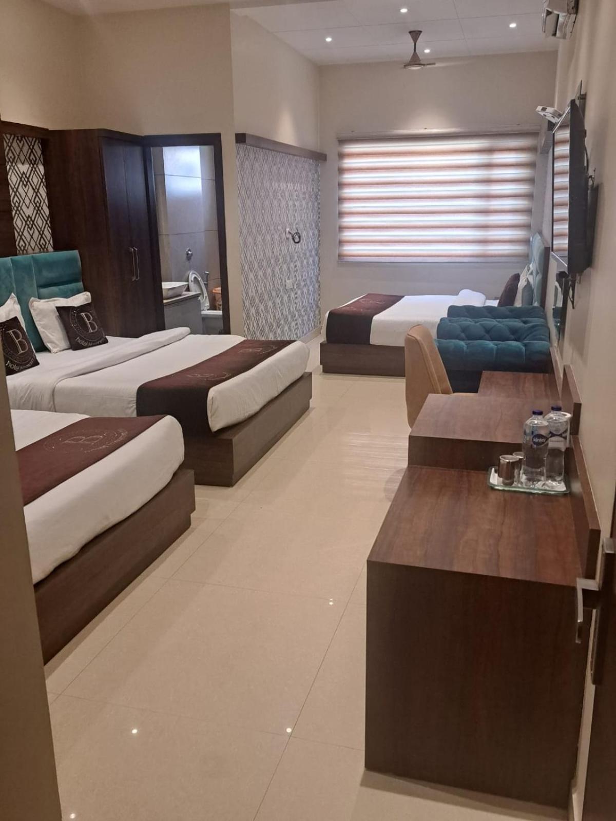 Hotel Blossom Inn Amritsar Exterior foto